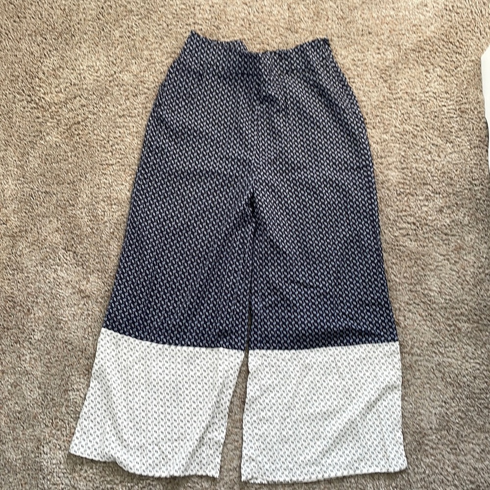 NWOT Wide leg pants from Roolee. Size small.